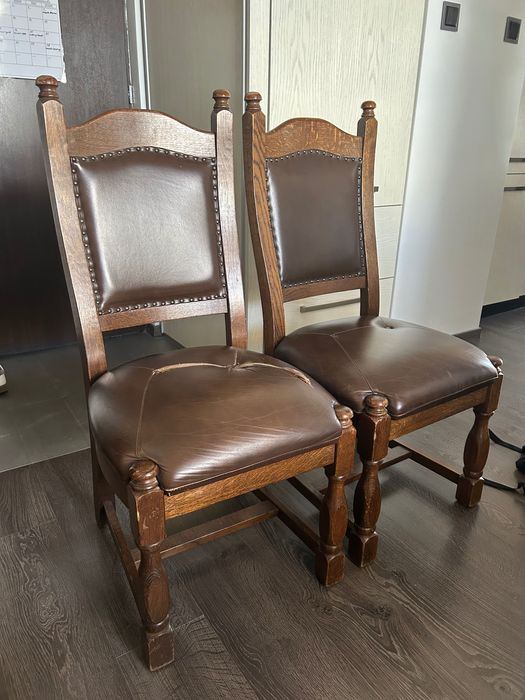 Dębowy ciężki stół 130x100 z 4 krzesłami