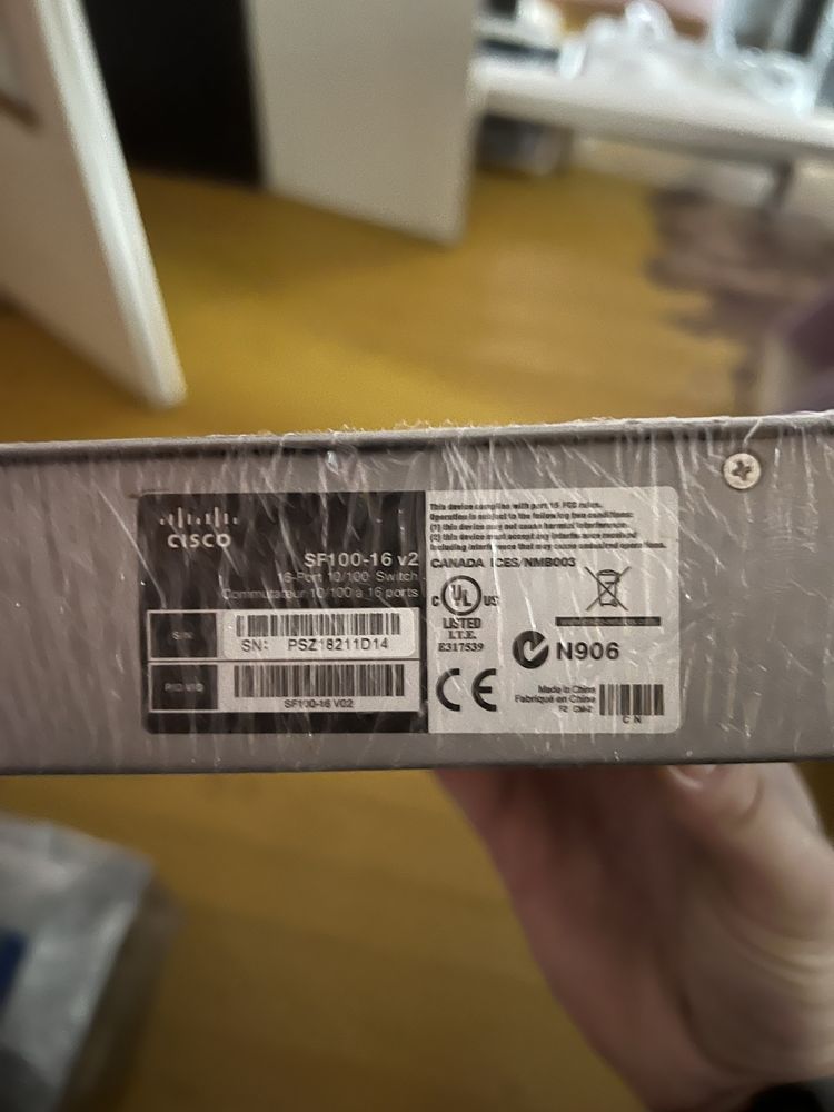 biurkowy switch SF 100-16