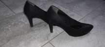 Damskie buty na obcasie r.39
