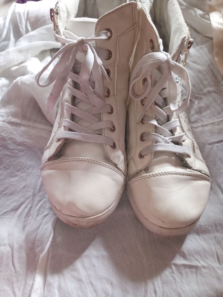 Buty damskie za kostkę