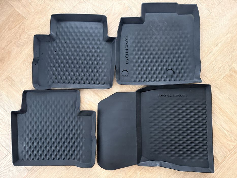 Oryginalne dywaniki gumowe Nissan Qashqai 2021+