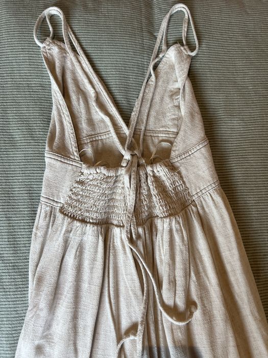 Vestido longo beje
