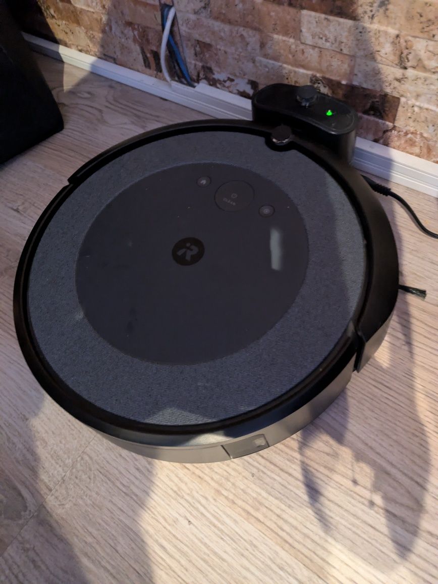 Vendo aspirador IRobot Roomba I5