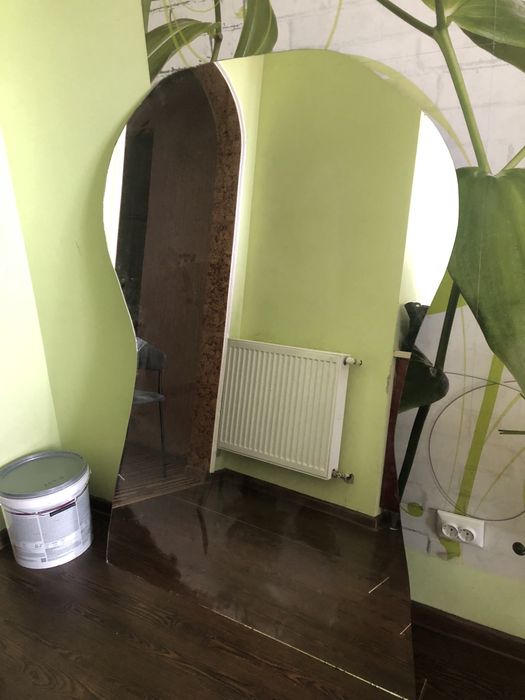 Продаються дзеркала