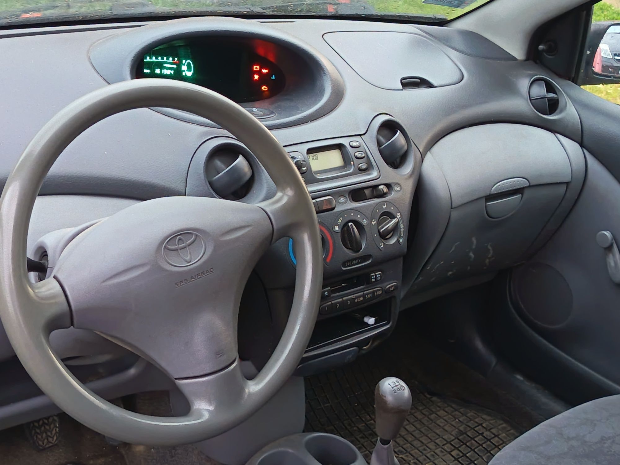 Toyota Yaris 2003