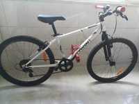 Bicicleta B-Twin rapaz