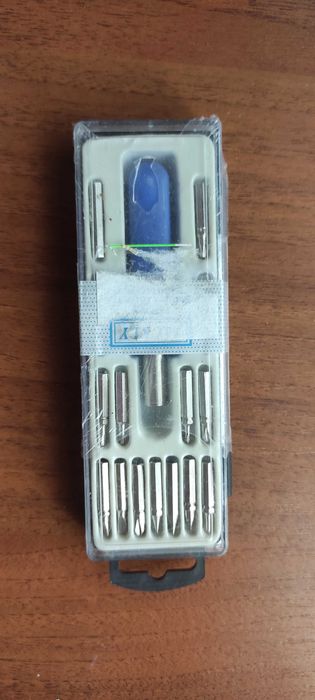 набір мінівикруток у футлярі. Новий