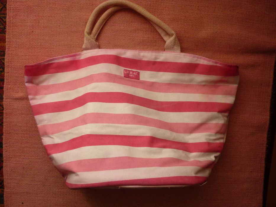 mala de mão castanha