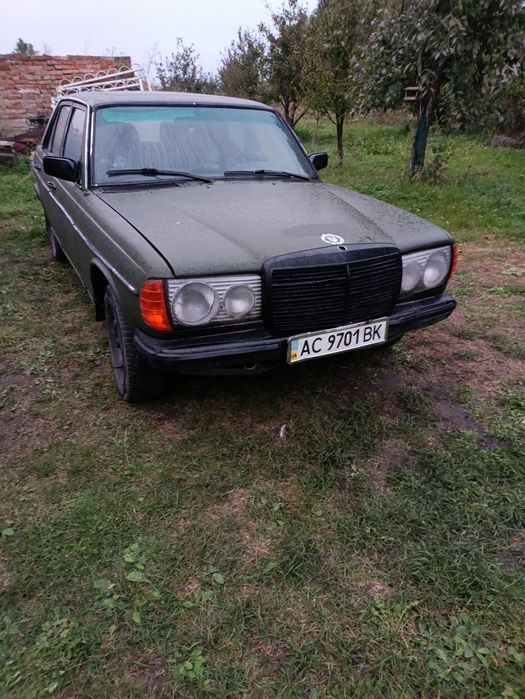 Mercedes w123 Мерседес