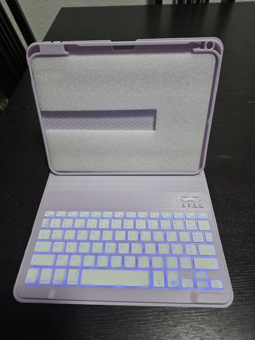 Capa com teclado ipad