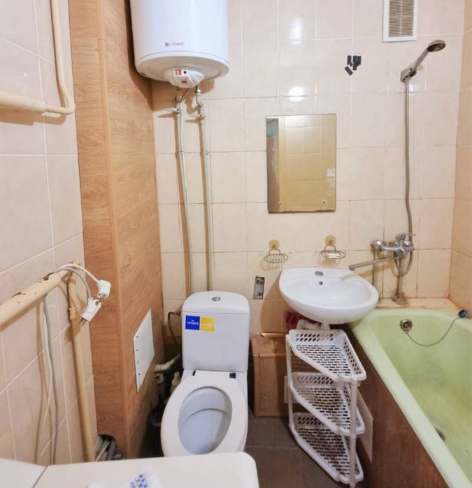 2х к.из.кв. в 5-ти минутах от входа в метро 23 Августа. Старт-30000$