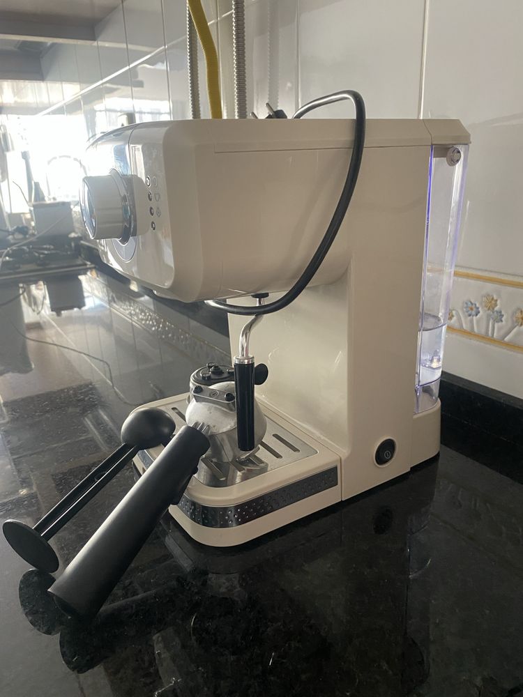 Maquina de café manual Moulinex Como Nova e com Caixa!