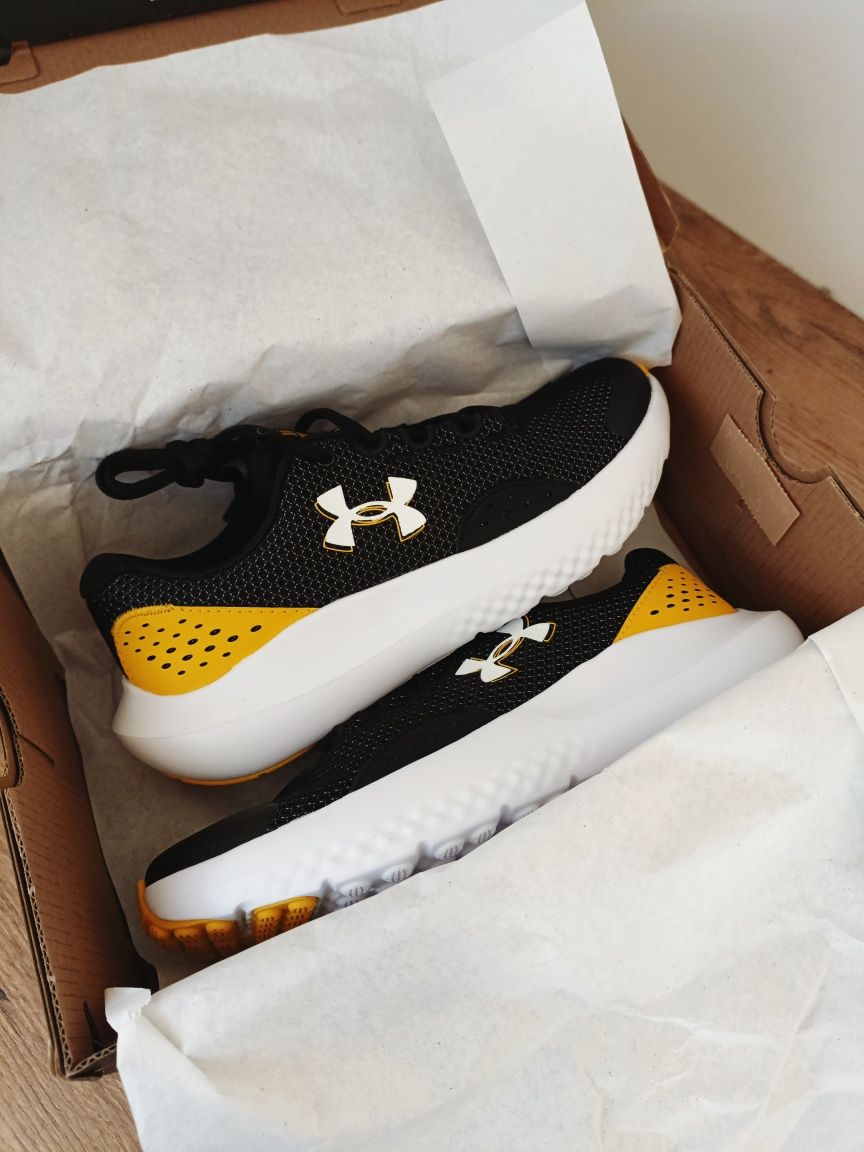 Oryginalne Under Armour buty sportowe chłopięce adidasy czarne