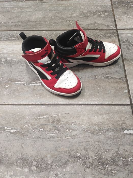 Кросівки. Хайтопи пума