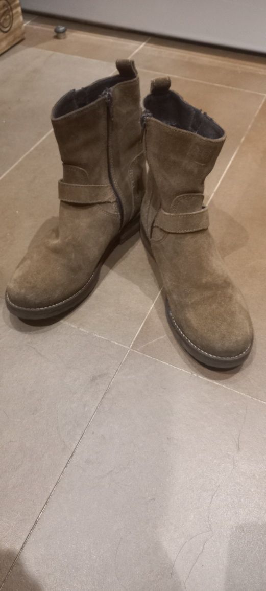 Botas castanhas em camurça n° 35