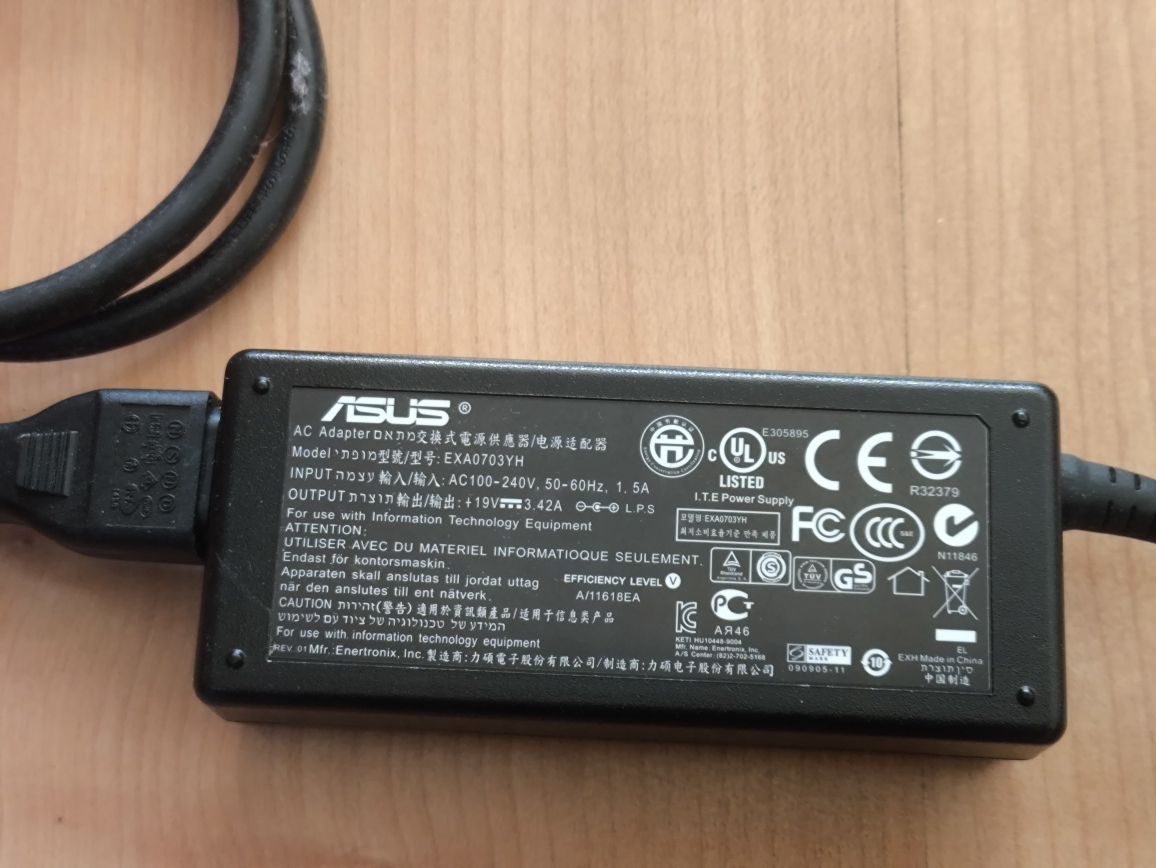 Carregador original Asus EXA0703YH 65W 5.5*2.5mm
Reembolso em
30 Dias