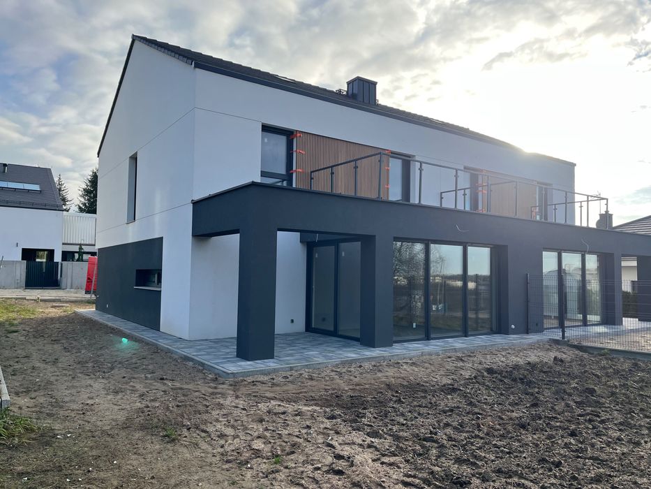 Elewacja, Docieplenia, Szablonowa
cegra, Imitacija desky, Malowanie!!!