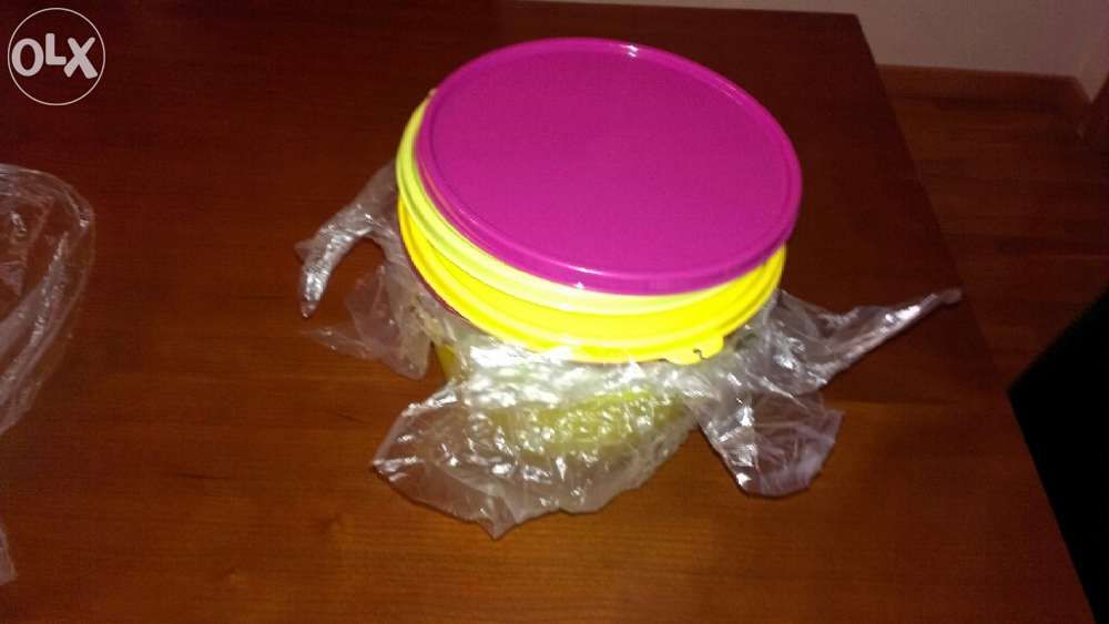 tupperware 3 tigelas espaciais capacidades:1l/1,5l/2l