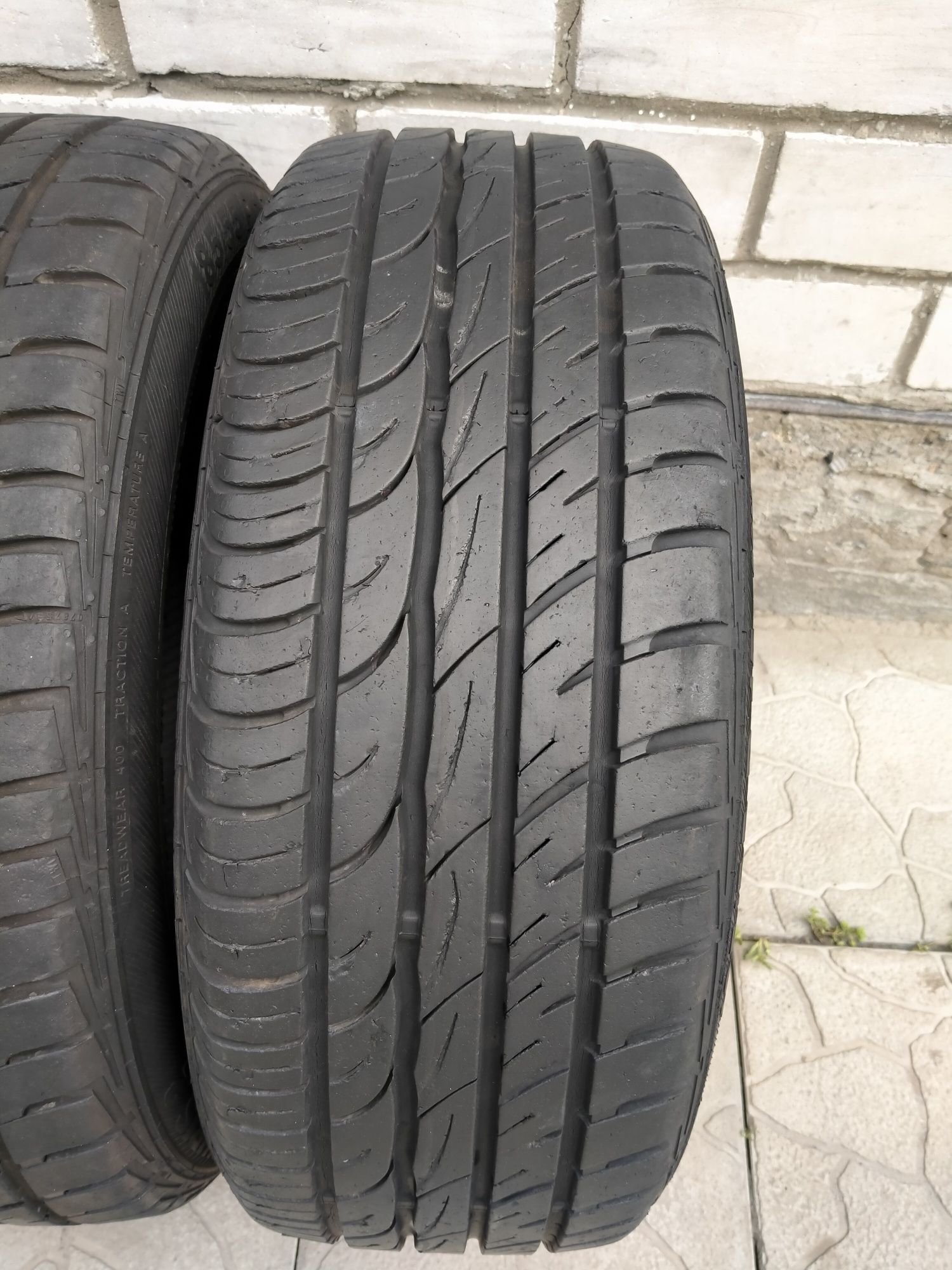 Літні шини 185/55 R15 Barum 2019 рік.