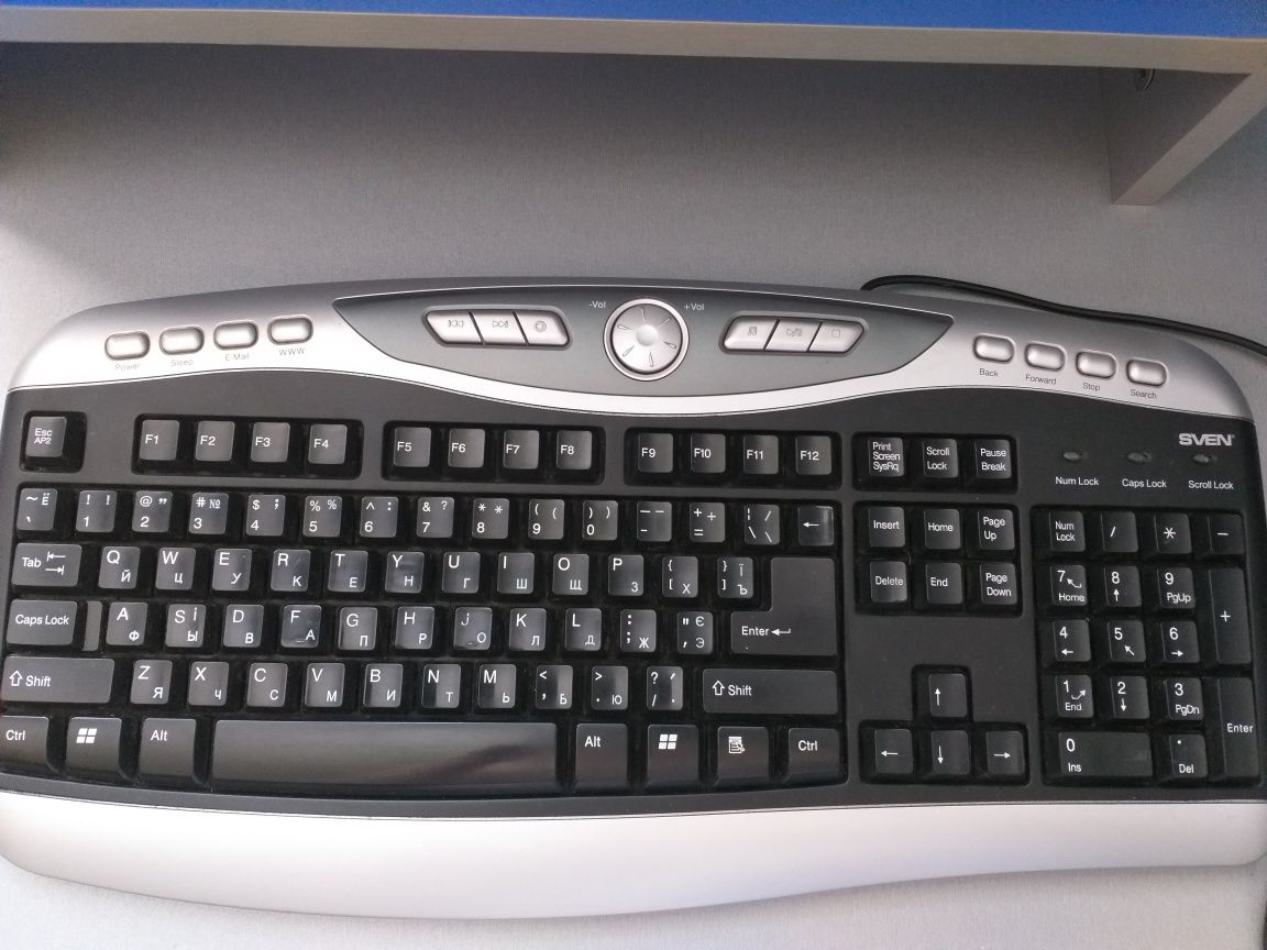 Клавиатура беспроводная Benq и проводная Sven