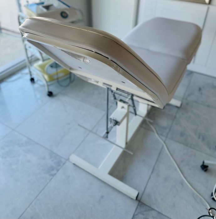 Sprzedam łóżko kosmetyczne