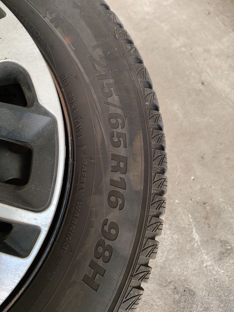 Całe koła 215/65/16 5x114,3 Zimowe Renault Dacia