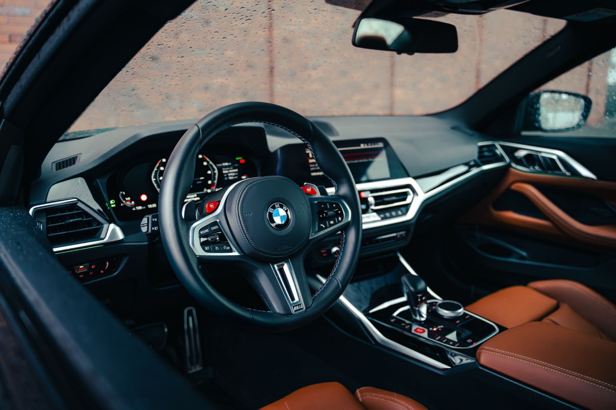 Wynajem BMW M4 Competition 4x4 xDrive wynajem bez kaucji wypożyczalni