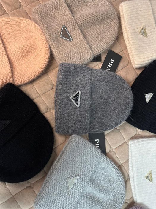 Тепла жіноча шапка , ангора Prada || YSL