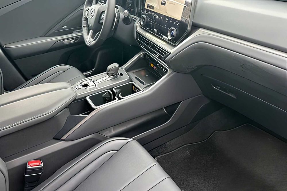 Lexus TX 500h      2025