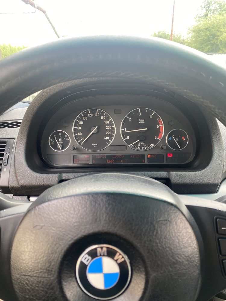 Продам BMW X5 E53