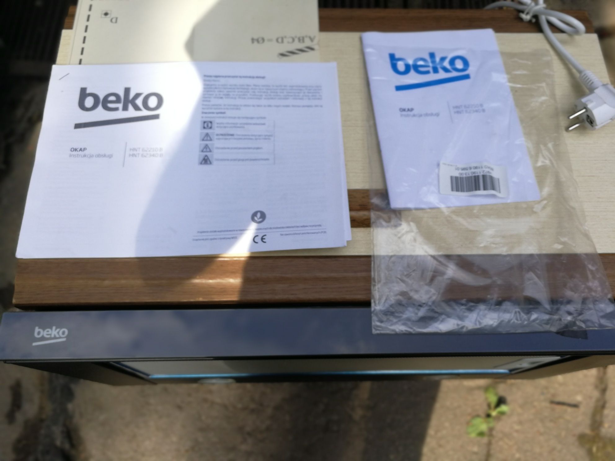 Pochłaniacz - wyciąg kominowy - okap szufladowy BEKO