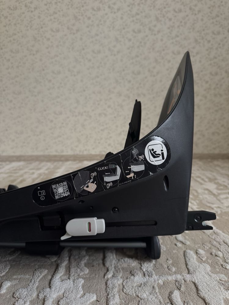 База Cybex Base Z для автокрісла Cloud Z i-Size / Sirona Z i-Size