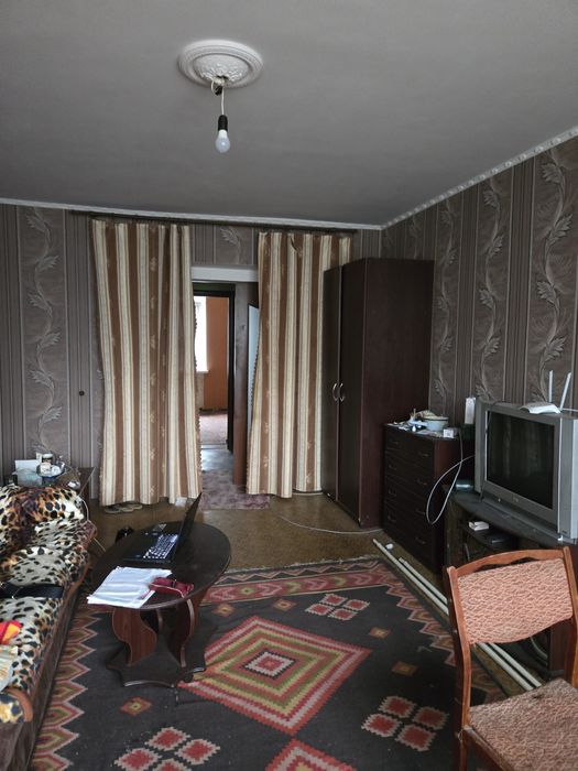 Продам двокімнатну квартиру