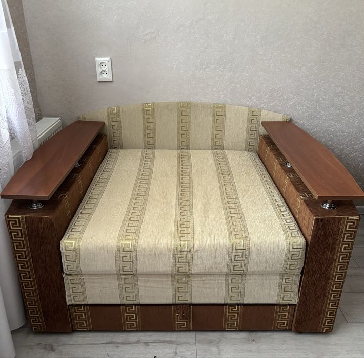 Диван-крісло б/у недорого