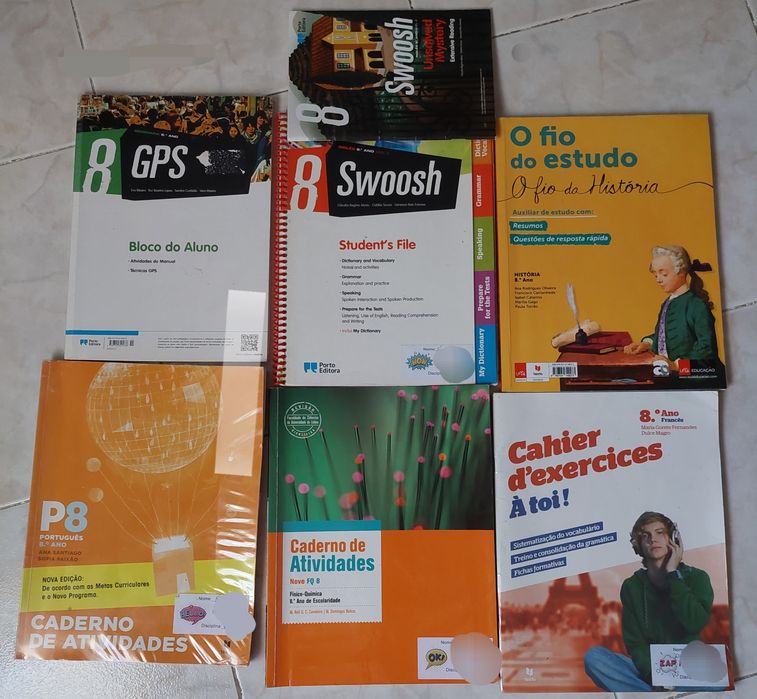 Livros atividades 8°ano