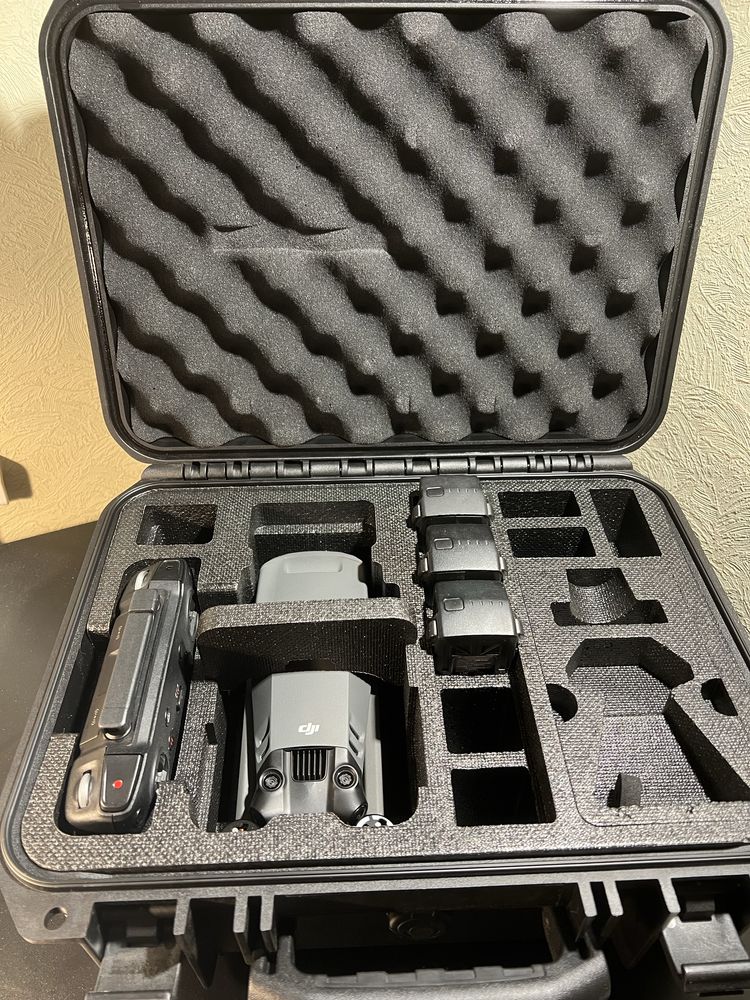 DJI Mavic 3 Pro (кейс+пульт+3 акуми)