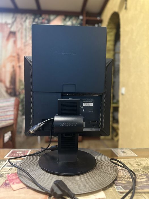 Монітор Sony SDM-X73