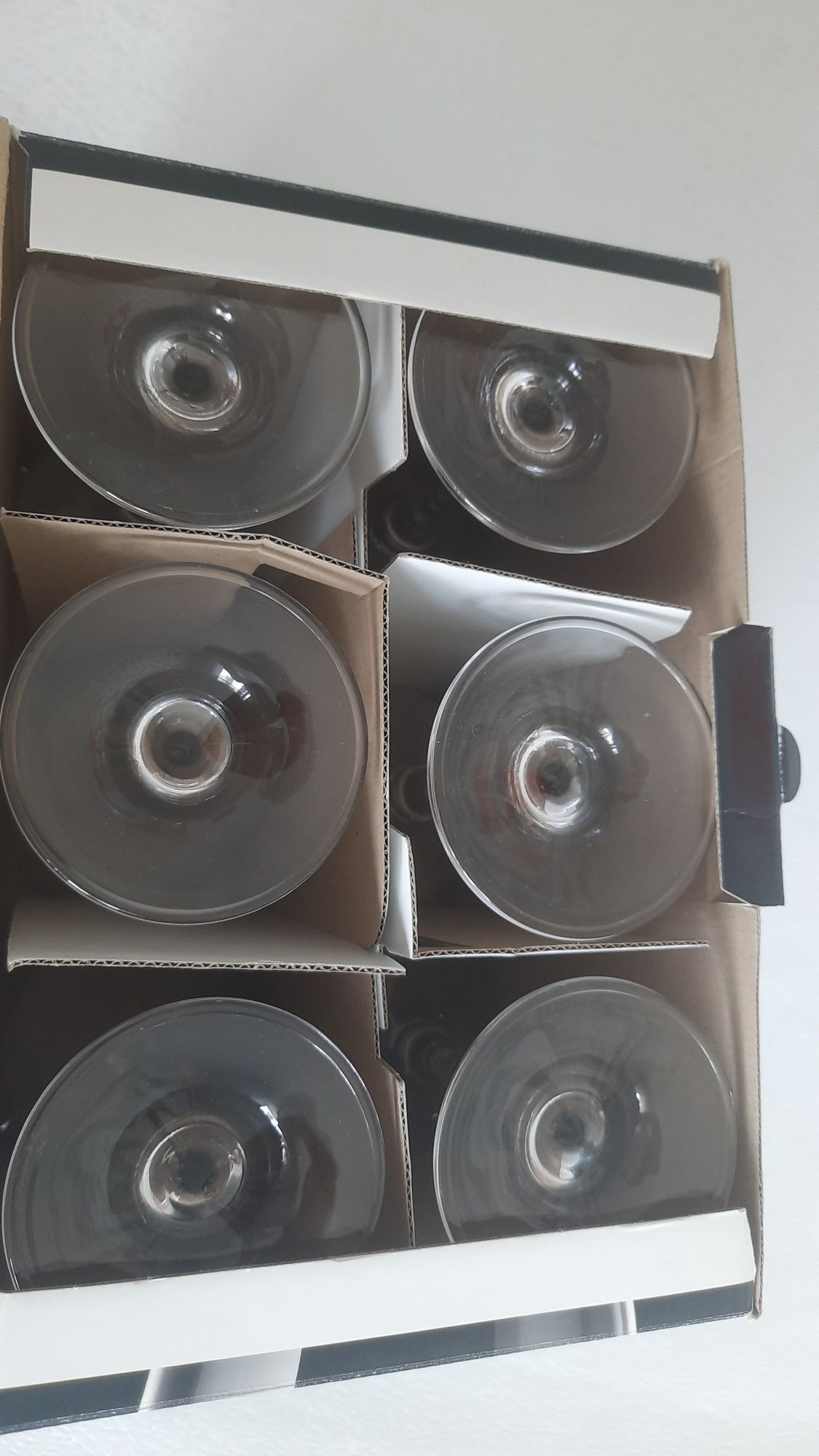 Nowe kieliszki do wina 6 sztuk 310ml w oryginalnym pudelku
