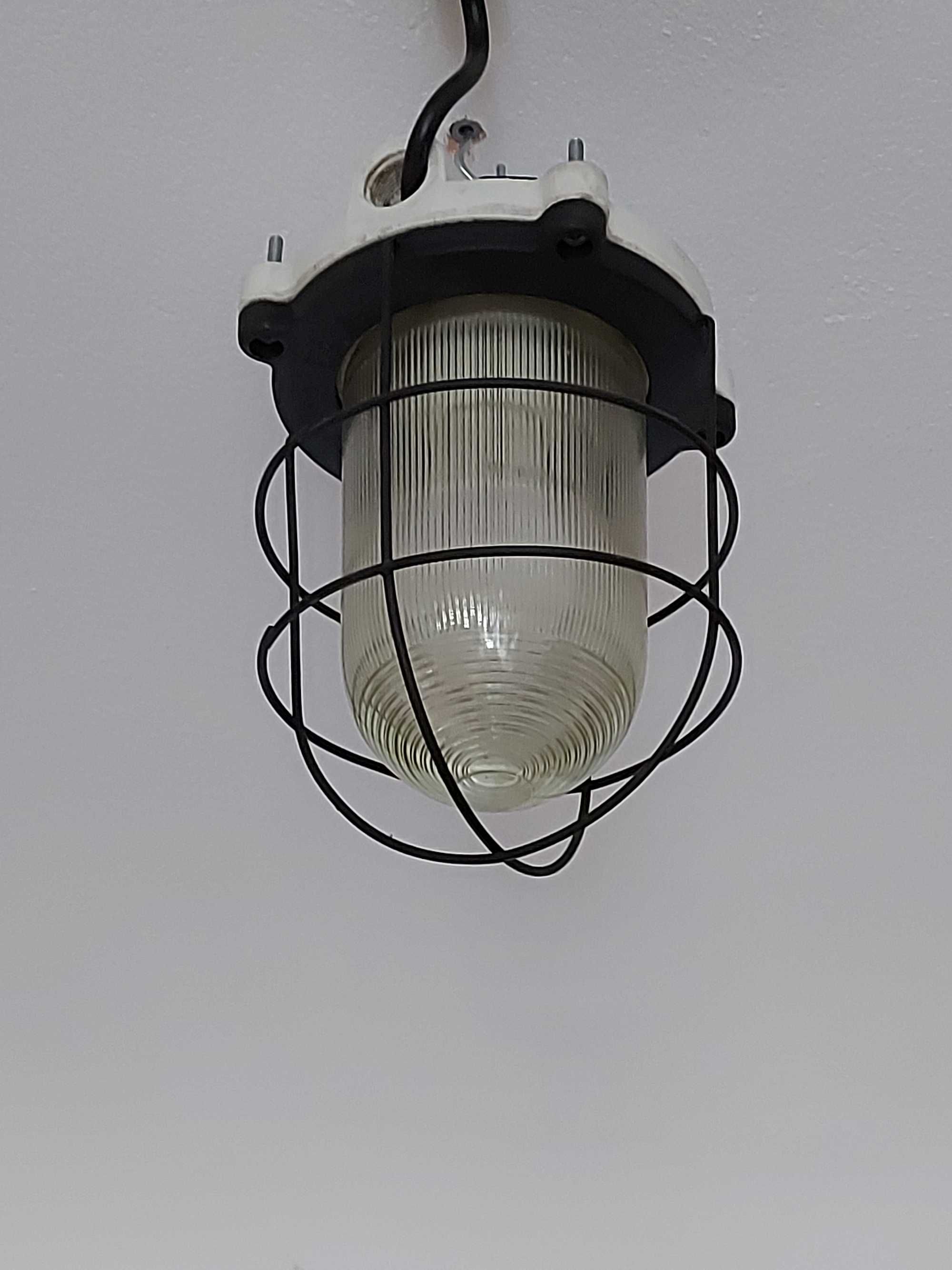 Lampy wiszące vintage