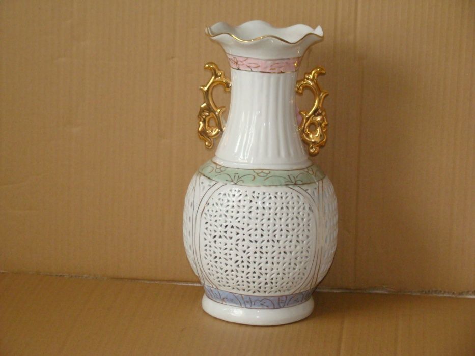 продам новую антикварную декоративную керамическую вазу ссср 1964год