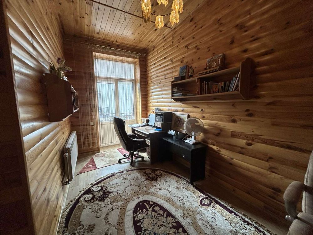 Продам 4к квартиру в центрі міста