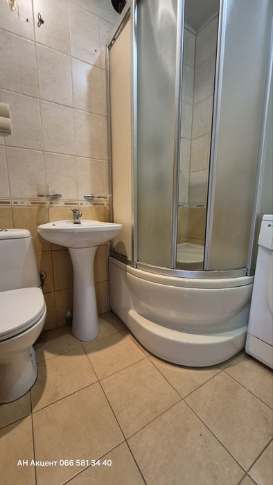 Продам двокімнатну квартиру в Центрі