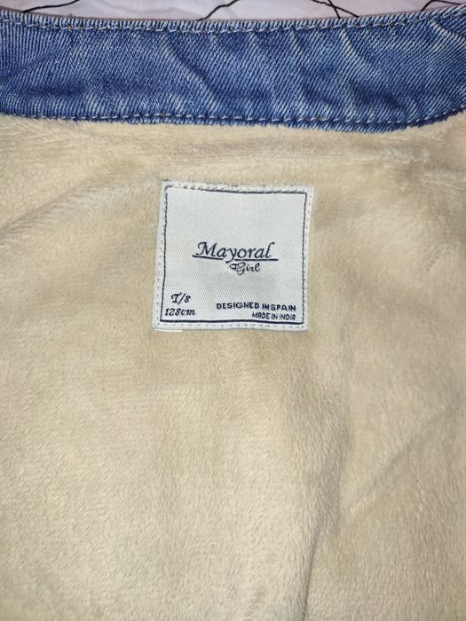 Джинсова куртка на дівчинку