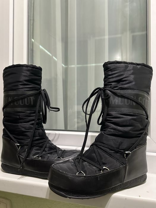 Зимові жіночі чоботи Moon Boot р.39
