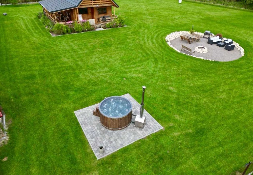 Domek Roztocze - szczelnie ogrodzony. Ognisko. Jacuzzi - Balia. Sauna.
