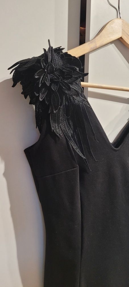 Sukienka czarna MOHITO 36