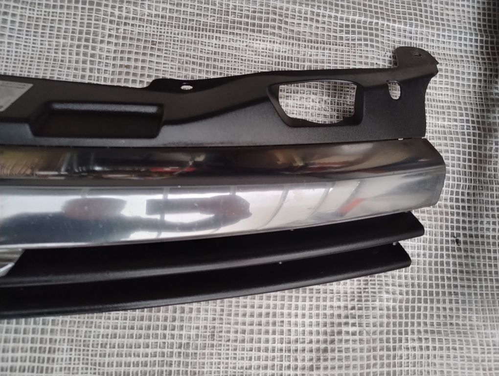 Opel Astra H 3 atrapa grill przód chrom kompletna oryginalna gril 5d