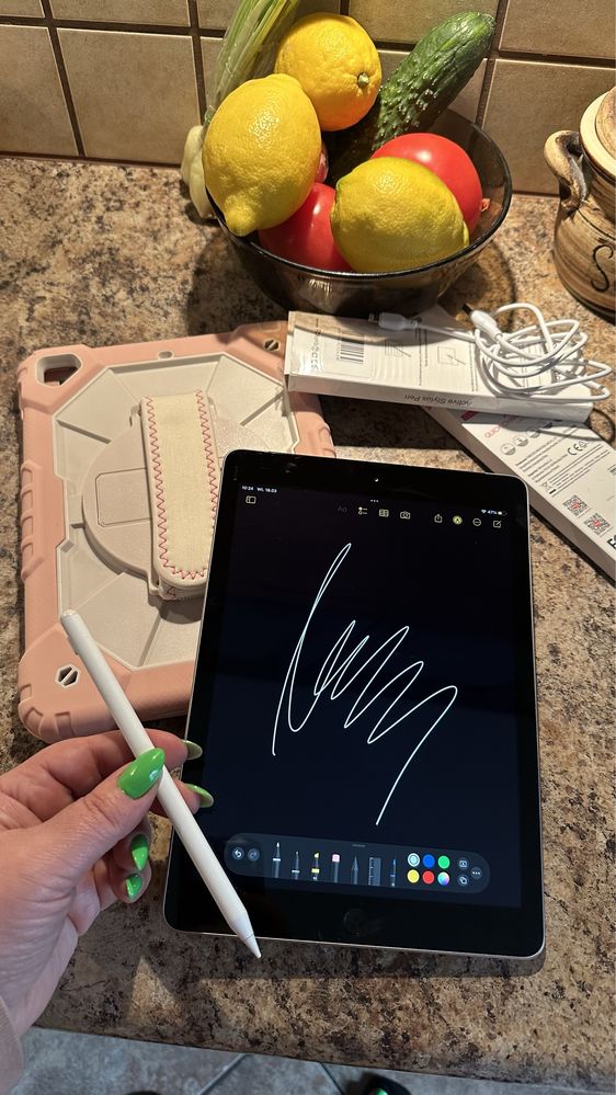 Tablet iPad Apple Retina - TOUCH ID - PROCREATE