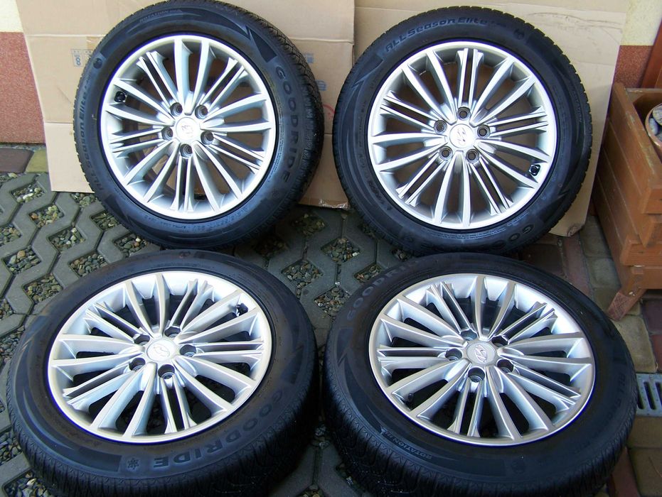 J.Nowe Opony Całoroczne  Alu 17" Czujniki  Tpms  Hyundai KONA