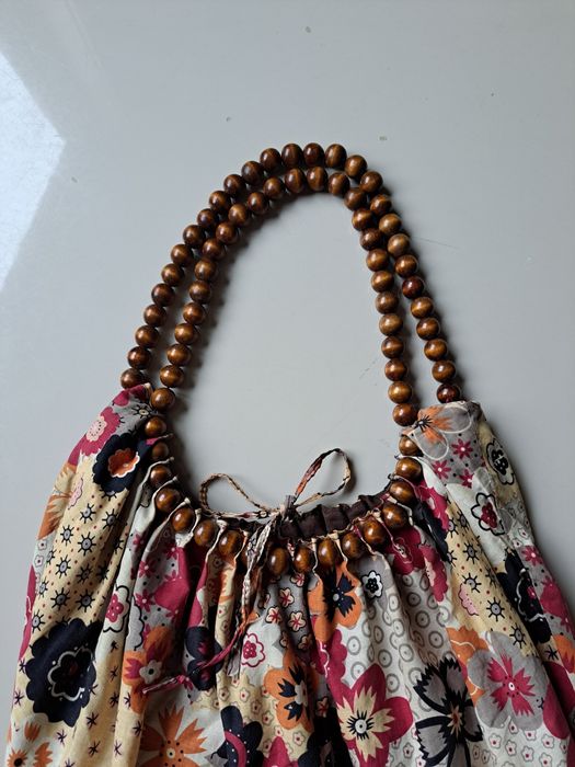 Mala de ombro floral com alças de madeira - KUCH